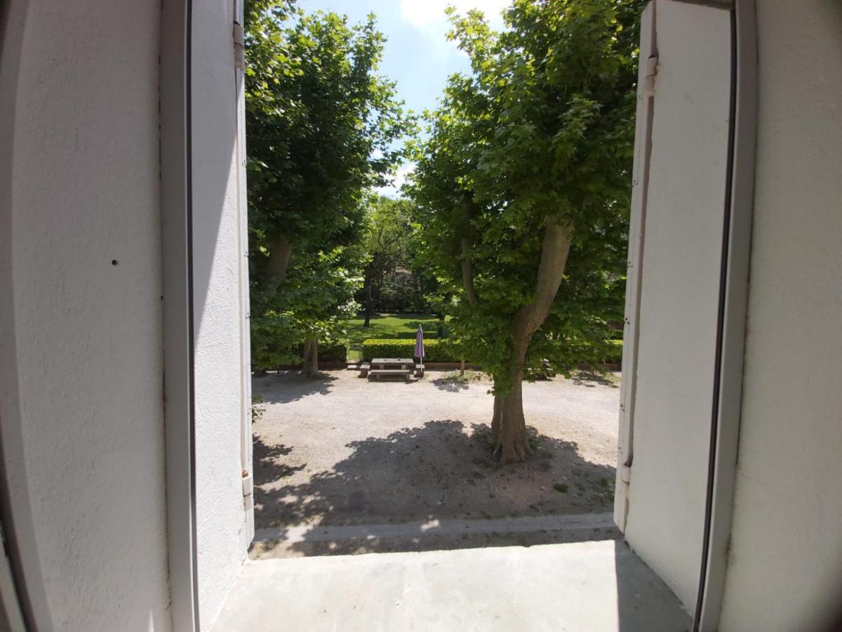 Eblouissant Appartement Au Calme D'Une Residence Avec Piscine Idealement Situe Au Pied Du Colorado Provencal Dans Le Prestigieux Luberon Rustrel Zewnętrze zdjęcie