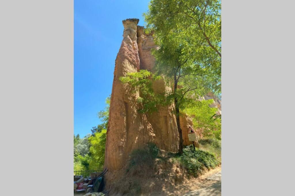 Eblouissant Appartement Au Calme D'Une Residence Avec Piscine Idealement Situe Au Pied Du Colorado Provencal Dans Le Prestigieux Luberon Rustrel Zewnętrze zdjęcie