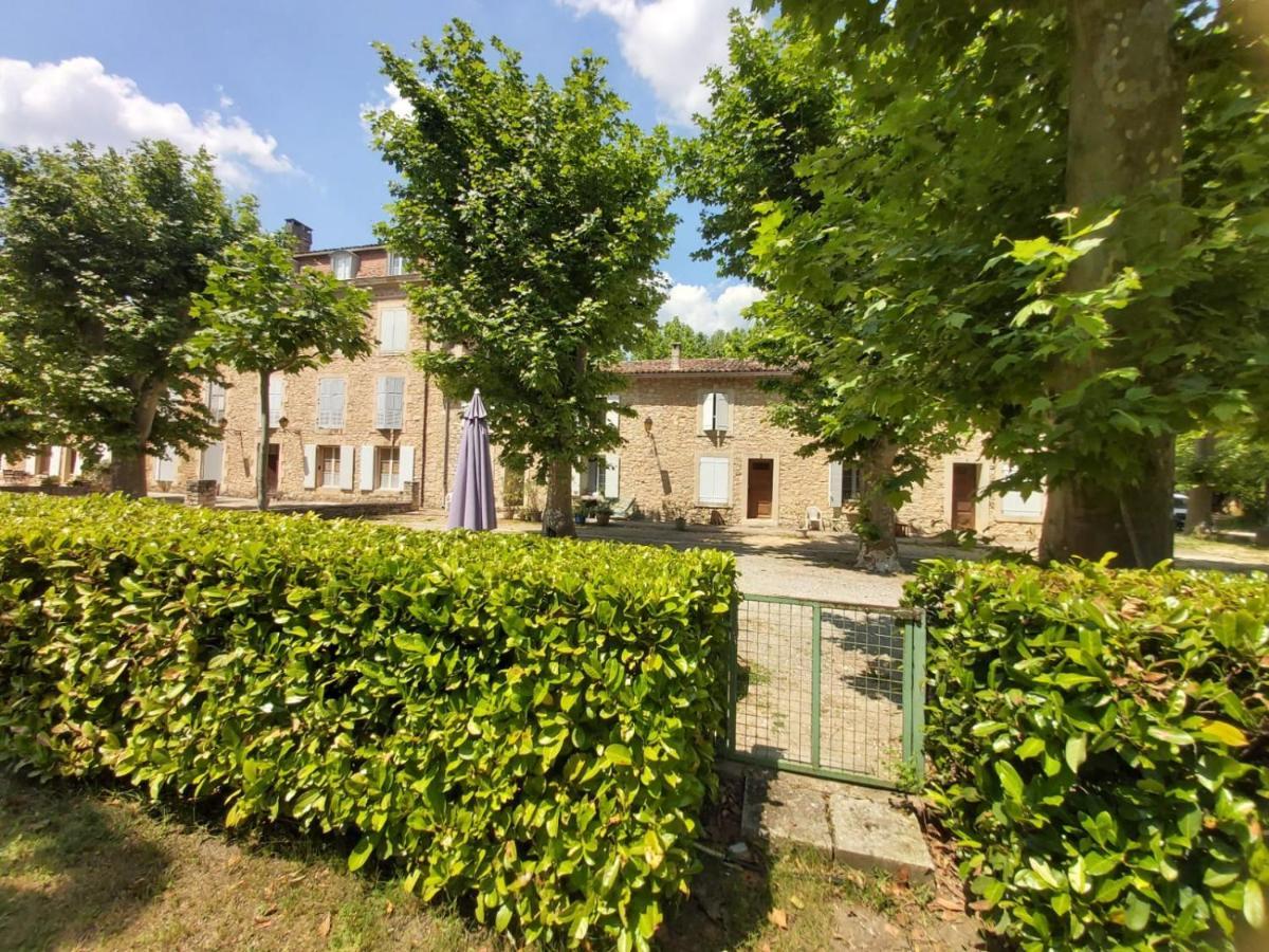 Eblouissant Appartement Au Calme D'Une Residence Avec Piscine Idealement Situe Au Pied Du Colorado Provencal Dans Le Prestigieux Luberon Rustrel Zewnętrze zdjęcie