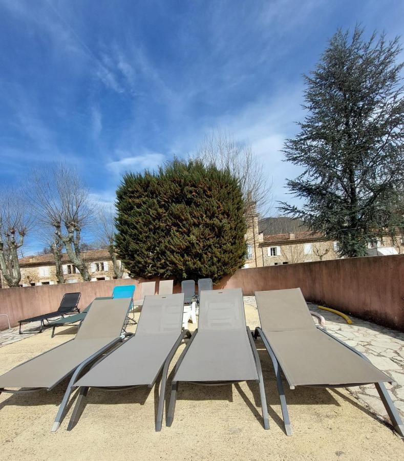 Eblouissant Appartement Au Calme D'Une Residence Avec Piscine Idealement Situe Au Pied Du Colorado Provencal Dans Le Prestigieux Luberon Rustrel Zewnętrze zdjęcie